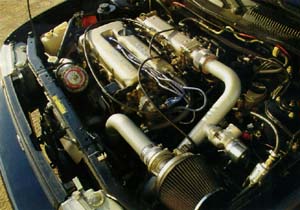 Engine bay (23619 bytes)